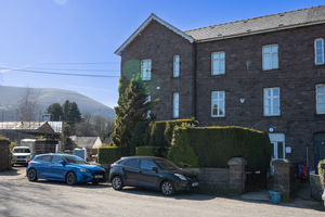 Front elevation - click for photo gallery